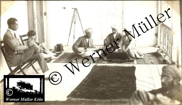 Foto Wilhelm Rieck , Afghanistan, Darulaman, Darul-Aman, Berlin, 1922, Amanullah, Rieck, Kabul, Tape-Taj-Beg, Maass, Harten, Standke, Plessen, Kandahar, Horten, harten, Bau, Palast, Bazar, Timur Schah, Partschin, Parschin, Teheran, Persien, Iran, aden, Vesuv, Neapel, Bombay, Maass, Bagman, Grobba, Gerber, Burg, wandgem&auml;lde, K&ouml;nigszimmer, Elefantenrennen, B&uuml;nte, Fensterblick, Winter, Reiterverein, Grantham, Suraija, Turmzimmer, Suez, Lyzeum, Schl&uuml;terstr, Berlin, Sancoussi, Potsdam, Schlossd&auml;cher, Schlossdach, Schachpartner, Kupfterd&auml;cher, Kupfterdach, K&ouml;niglich Afghanischen Gesandtschaft, Berlin-Moabit, Alim Khan, Emir von Buchara, Lalander, Thaj Mahal, Agra, Parron, Baron Plessen, Mehl-Bazar, Mehlh&auml;ndler, Obsth&auml;ndler, Zuckerb&auml;cker, Silberschmiede, Habibullah, Bank Ottoman, Pulverfabrik, Uran-Wiederaufbereitungsanlagen, F13, Gallipoli, 