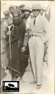 Foto Wilhelm Rieck , Afghanistan, Darulaman, Darul-Aman, Berlin, 1922, Amanullah, Rieck, Kabul, Tape-Taj-Beg, Maass, Harten, Standke, Plessen, Kandahar, Horten, harten, Bau, Palast, Bazar, Timur Schah, Partschin, Parschin, Teheran, Persien, Iran, aden, Vesuv, Neapel, Bombay, Maass, Bagman, Grobba, Gerber, Burg, wandgem&auml;lde, K&ouml;nigszimmer, Elefantenrennen, B&uuml;nte, Fensterblick, Winter, Reiterverein, Grantham, Suraija, Turmzimmer, Suez, Lyzeum, Schl&uuml;terstr, Berlin, Sancoussi, Potsdam, Schlossd&auml;cher, Schlossdach, Schachpartner, Kupfterd&auml;cher, Kupfterdach, K&ouml;niglich Afghanischen Gesandtschaft, Berlin-Moabit, Alim Khan, Emir von Buchara, Lalander, Thaj Mahal, Agra, Parron, Baron Plessen, Mehl-Bazar, Mehlh&auml;ndler, Obsth&auml;ndler, Zuckerb&auml;cker, Silberschmiede, Habibullah, Bank Ottoman, Pulverfabrik, Uran-Wiederaufbereitungsanlagen, F13, Gallipoli, 