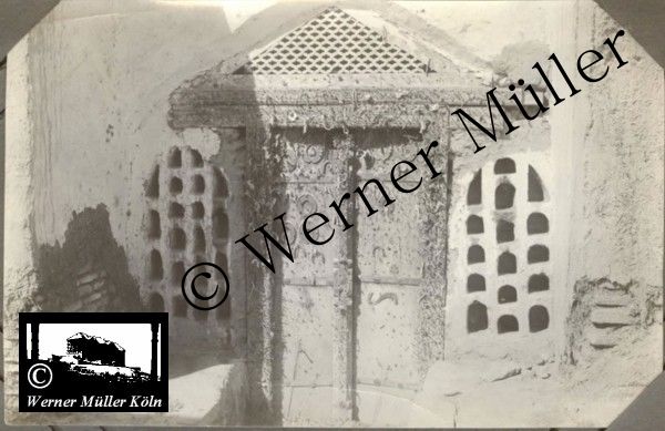 Foto Wilhelm Rieck , Afghanistan, Darulaman, Darul-Aman, Berlin, 1922, Amanullah, Rieck, Kabul, Tape-Taj-Beg, Maass, Harten, Standke, Plessen, Kandahar, Horten, harten, Bau, Palast, Bazar, Timur Schah, Partschin, Parschin, Teheran, Persien, Iran, aden, Vesuv, Neapel, Bombay, Maass, Bagman, Grobba, Gerber, Burg, wandgem&auml;lde, K&ouml;nigszimmer, Elefantenrennen, B&uuml;nte, Fensterblick, Winter, Reiterverein, Grantham, Suraija, Turmzimmer, Suez, Lyzeum, Schl&uuml;terstr, Berlin, Sancoussi, Potsdam, Schlossd&auml;cher, Schlossdach, Schachpartner, Kupfterd&auml;cher, Kupfterdach, K&ouml;niglich Afghanischen Gesandtschaft, Berlin-Moabit, Alim Khan, Emir von Buchara, Lalander, Thaj Mahal, Agra, Parron, Baron Plessen, Mehl-Bazar, Mehlh&auml;ndler, Obsth&auml;ndler, Zuckerb&auml;cker, Silberschmiede, Habibullah, Bank Ottoman, Pulverfabrik, Uran-Wiederaufbereitungsanlagen, F13, Gallipoli, 