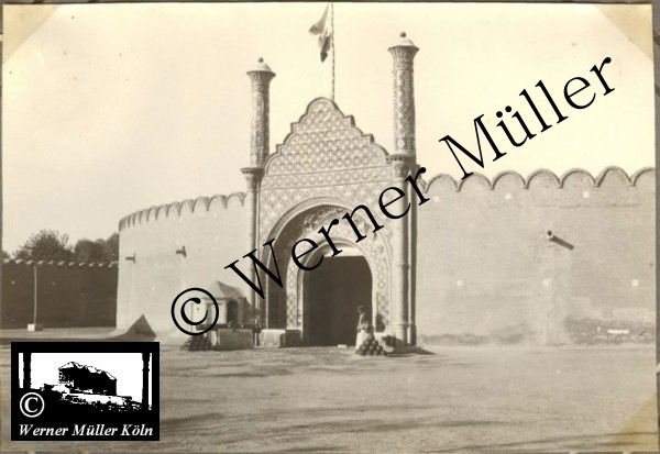 Foto Wilhelm Rieck , Afghanistan, Darulaman, Darul-Aman, Berlin, 1922, Amanullah, Rieck, Kabul, Tape-Taj-Beg, Maass, Harten, Standke, Plessen, Kandahar, Horten, Harten, Bau, Palast, Bazar, Timur Schah, Partschin, Parschin, Teheran, Persien, Iran, aden, Vesuv, Neapel, Bombay, Maass, Bagman, Grobba, Gerber, Burg, wandgem&auml;lde, K&ouml;nigszimmer, Elefantenrennen, B&uuml;nte, Fensterblick, Winter, Reiterverein, Grantham, Suraija, Turmzimmer, Suez, Lyzeum, Schl&uuml;terstr, Berlin, Sancoussi, Potsdam, Schlossd&auml;cher, Schlossdach, Schachpartner, Kupfterd&auml;cher, Kupfterdach, K&ouml;niglich Afghanischen Gesandtschaft, Berlin-Moabit, Alim Khan, Emir von Buchara, Lalander, Thaj Mahal, Agra, Parron, Baron Plessen, Mehl-Bazar, Mehlh&auml;ndler, Obsth&auml;ndler, Zuckerb&auml;cker, Silberschmiede, Habibullah, Bank Ottoman, Pulverfabrik, Uran-Wiederaufbereitungsanlagen, F13, Gallipoli, 