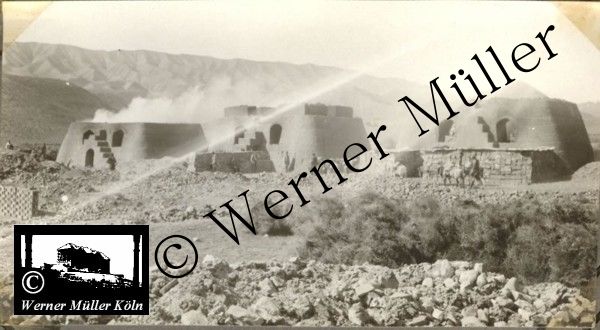 Foto Wilhelm Rieck , Afghanistan, Darulaman, Darul-Aman, Berlin, 1922, Amanullah, Rieck, Kabul, Tape-Taj-Beg, Maass, Harten, Standke, Plessen, Kandahar, Horten, harten, Bau, Palast, Bazar, Timur Schah, Partschin, Parschin, Teheran, Persien, Iran, aden, Vesuv, Neapel, Bombay, Maass, Bagman, Grobba, Gerber, Burg, wandgem&auml;lde, K&ouml;nigszimmer, Elefantenrennen, B&uuml;nte, Fensterblick, Winter, Reiterverein, Grantham, Suraija, Turmzimmer, Suez, Lyzeum, Schl&uuml;terstr, Berlin, Sancoussi, Potsdam, Schlossd&auml;cher, Schlossdach, Schachpartner, Kupfterd&auml;cher, Kupfterdach, K&ouml;niglich Afghanischen Gesandtschaft, Berlin-Moabit, Alim Khan, Emir von Buchara, Lalander, Thaj Mahal, Agra, Parron, Baron Plessen, Mehl-Bazar, Mehlh&auml;ndler, Obsth&auml;ndler, Zuckerb&auml;cker, Silberschmiede, Habibullah, Bank Ottoman, Pulverfabrik, Uran-Wiederaufbereitungsanlagen, F13, Gallipoli, 